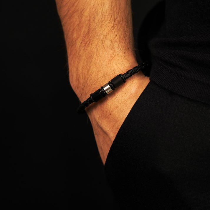Save Brave Lederarmband Ethan mit Carbonperlen & Edelstahl Riesige Ersparnisse