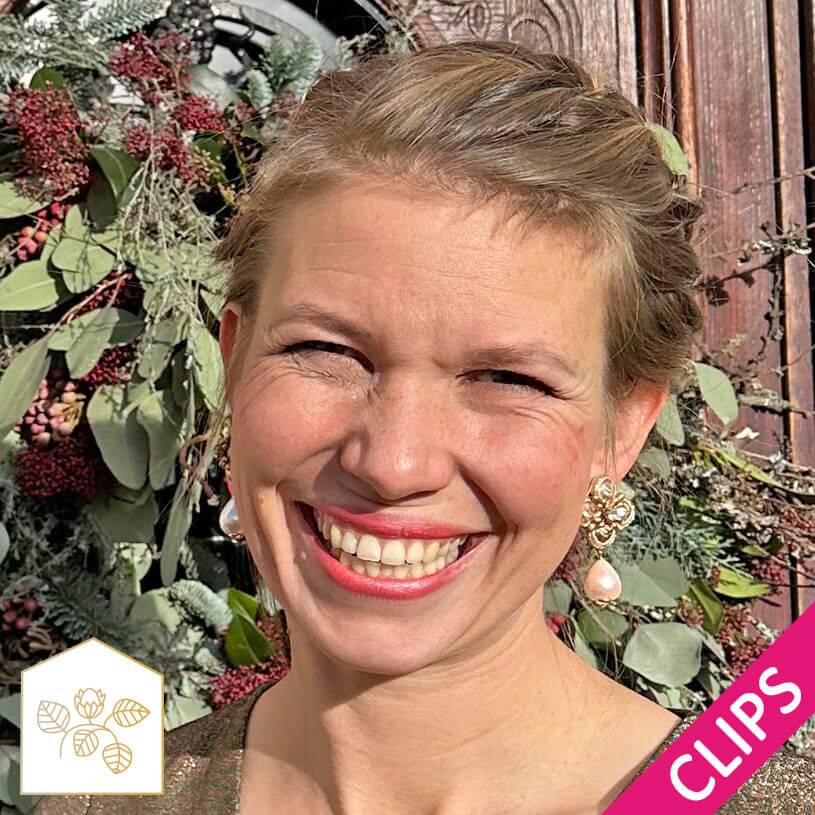 SchwesterSchwester Blüten-Soutache-Ohrclips in Gold und Champagner mit Baumwolltropfen Fabrikverkauf
