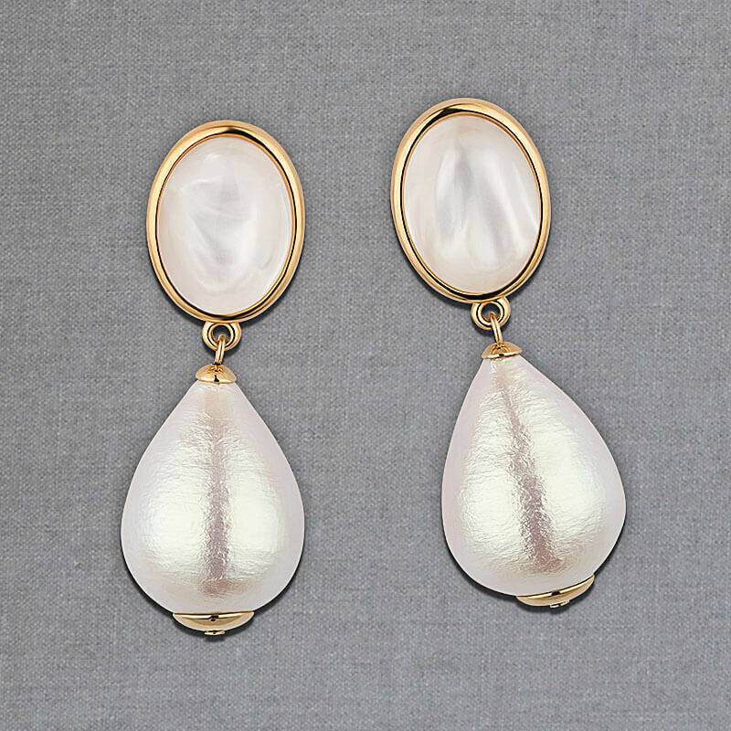 SchwesterSchwester Perlmutt schimmernde Ohrstecker mit federleichten Tropfen von AmuseToi Discount Store für neue Produkte