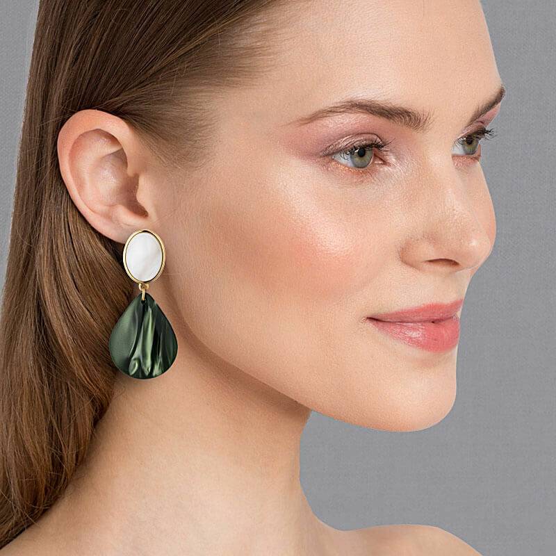 SchwesterSchwester Perlmuttfarbene Ohrstecker mit Tropfen in Silbergrün von AmuseToi Begrenztes Angebot
