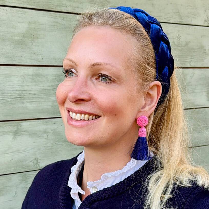 SchwesterSchwester Set aus rosa-dunkelblauen Perlen-Quastenohrringen und Samt-Haarreif in Dunkelblau Zeitbegrenzte Promotion