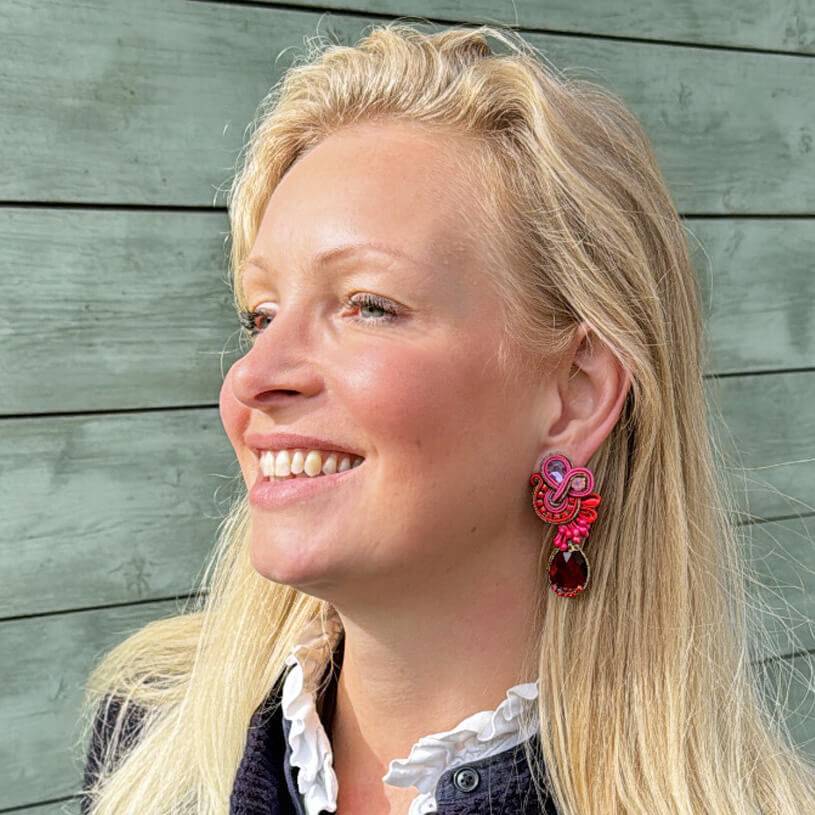SchwesterSchwester Vorbestellbar - Stylische Soutache-Ohrringe in Pink und Rot Fabrikpreis