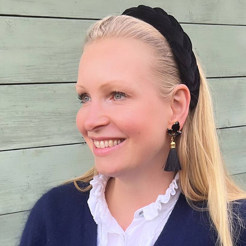 SchwesterSchwester Glitzernde Ohrstecker in Schwarz mit edler Quaste von AmuseToi Valentinstagsangebot