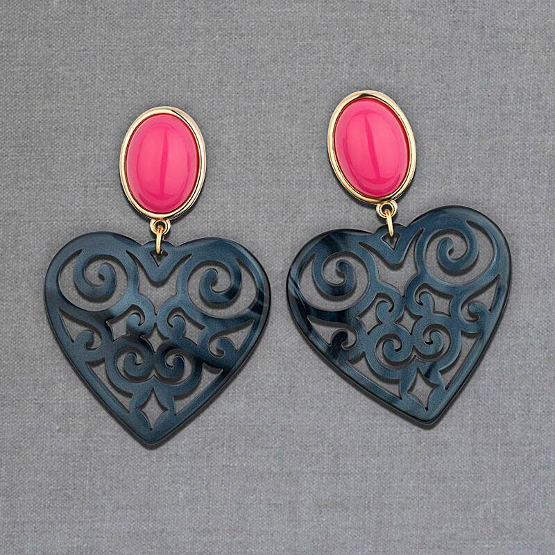 SchwesterSchwester Schöne Herz-Ohrringe mit pinken Ohrsteckern und Herz-Ornamenten in Dunkelblau von AmuseToi Top Angebot