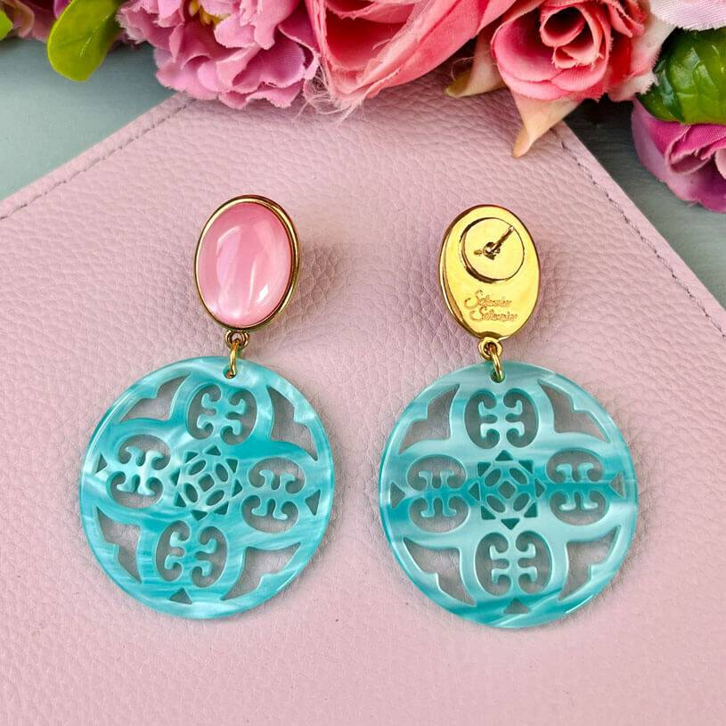 SchwesterSchwester Rosafarbene Ohrringe Papadopoli als Ohrstecker mit rundem Ornament in Türkis von AmuseToi Blitzangebot