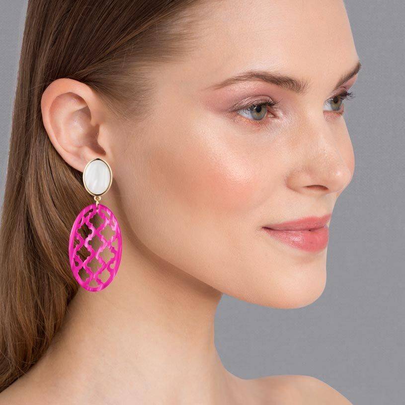 SchwesterSchwester Vergoldete Ohrstecker in wunderschönem Perlmutt mit Oval in Pink im Marrakesch-Stil Neuheiten