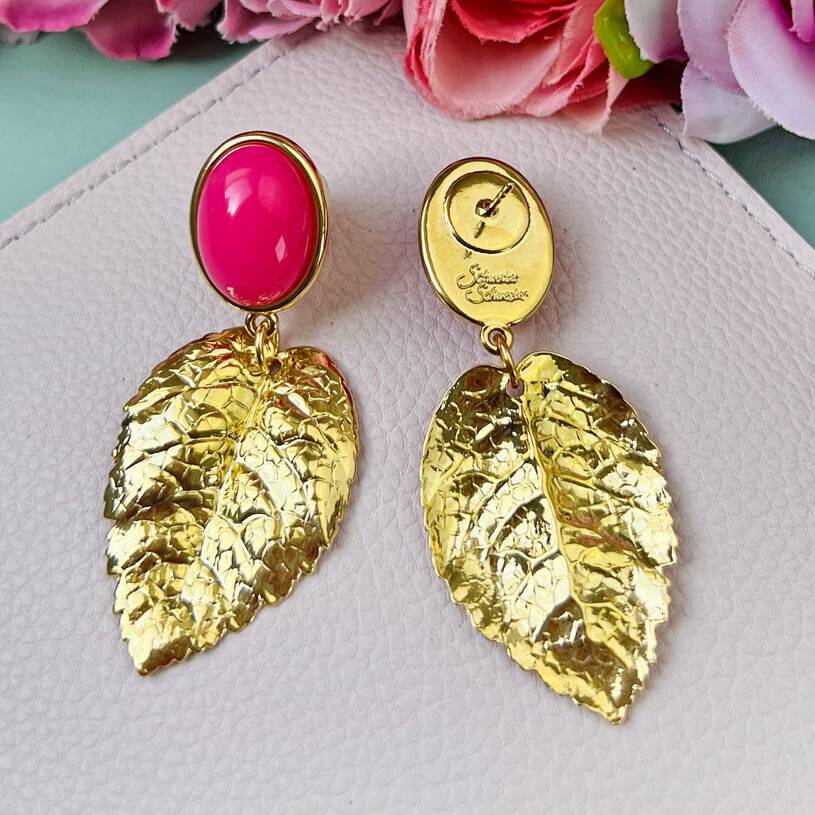 SchwesterSchwester Pinkfarbener Ohrstecker mit vergoldeten Blatt von AmuseToi Wochenangebot