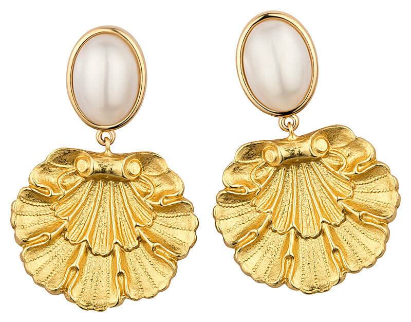 SchwesterSchwester Vergoldete Ohrstecker in Perlmuttfarben mit goldenem Muschelornament von AmuseToi Riesige Ersparnisse