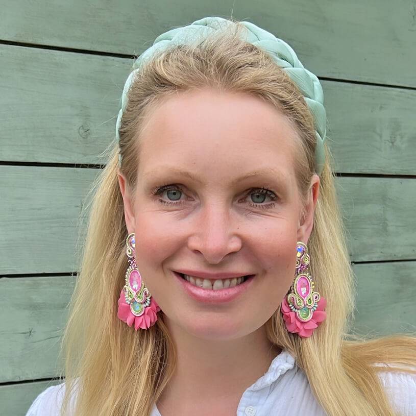 SchwesterSchwester Außergewöhnliche Soutache-Ohrringe in Rosa Begrenzte Freigabe