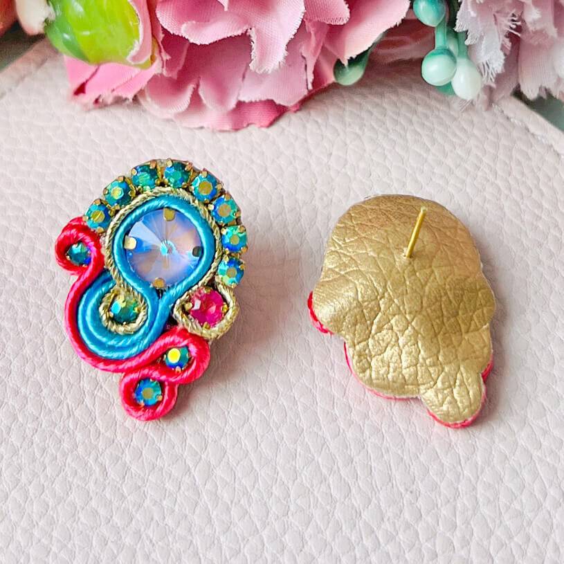 SchwesterSchwester Schöne Soutache-Ohrringe in Pink und Blau Blitzverkäufe