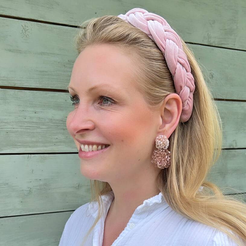 SchwesterSchwester Designer Perlen-Ohrringe aus zwei Blüten in Weiß und Nude Letzte 3 Tage